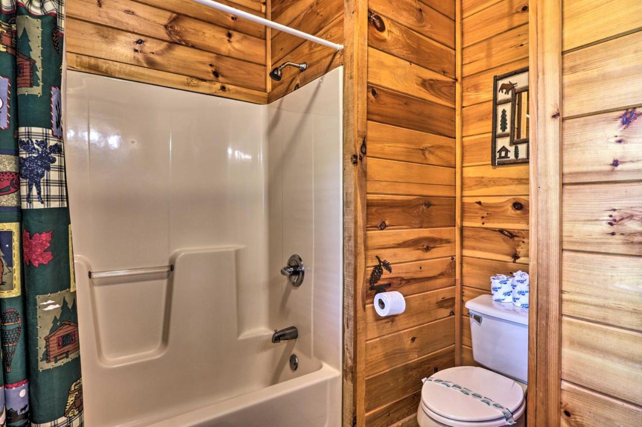 Pigeon Forge Getaway With Covered Patio And Hot Tub! ภายนอก รูปภาพ