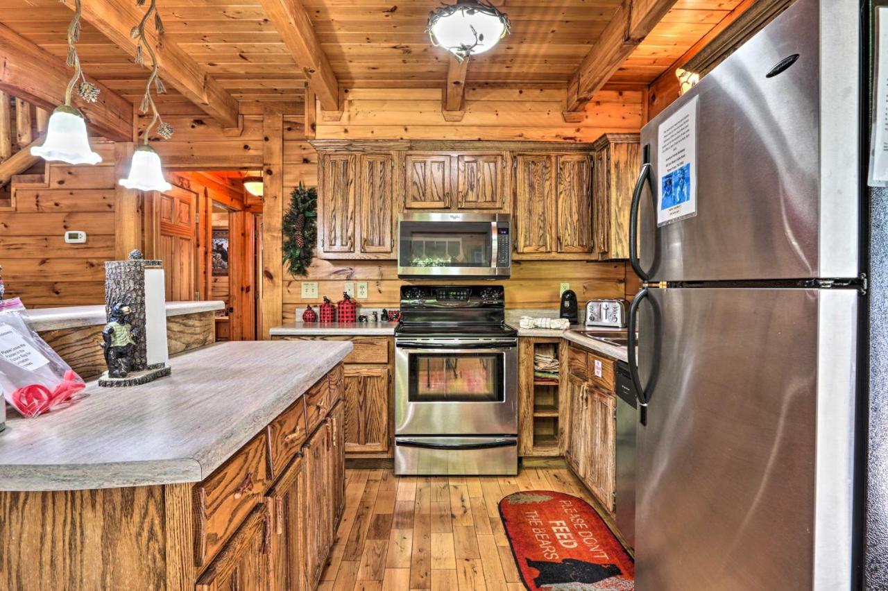 Pigeon Forge Getaway With Covered Patio And Hot Tub! ภายนอก รูปภาพ