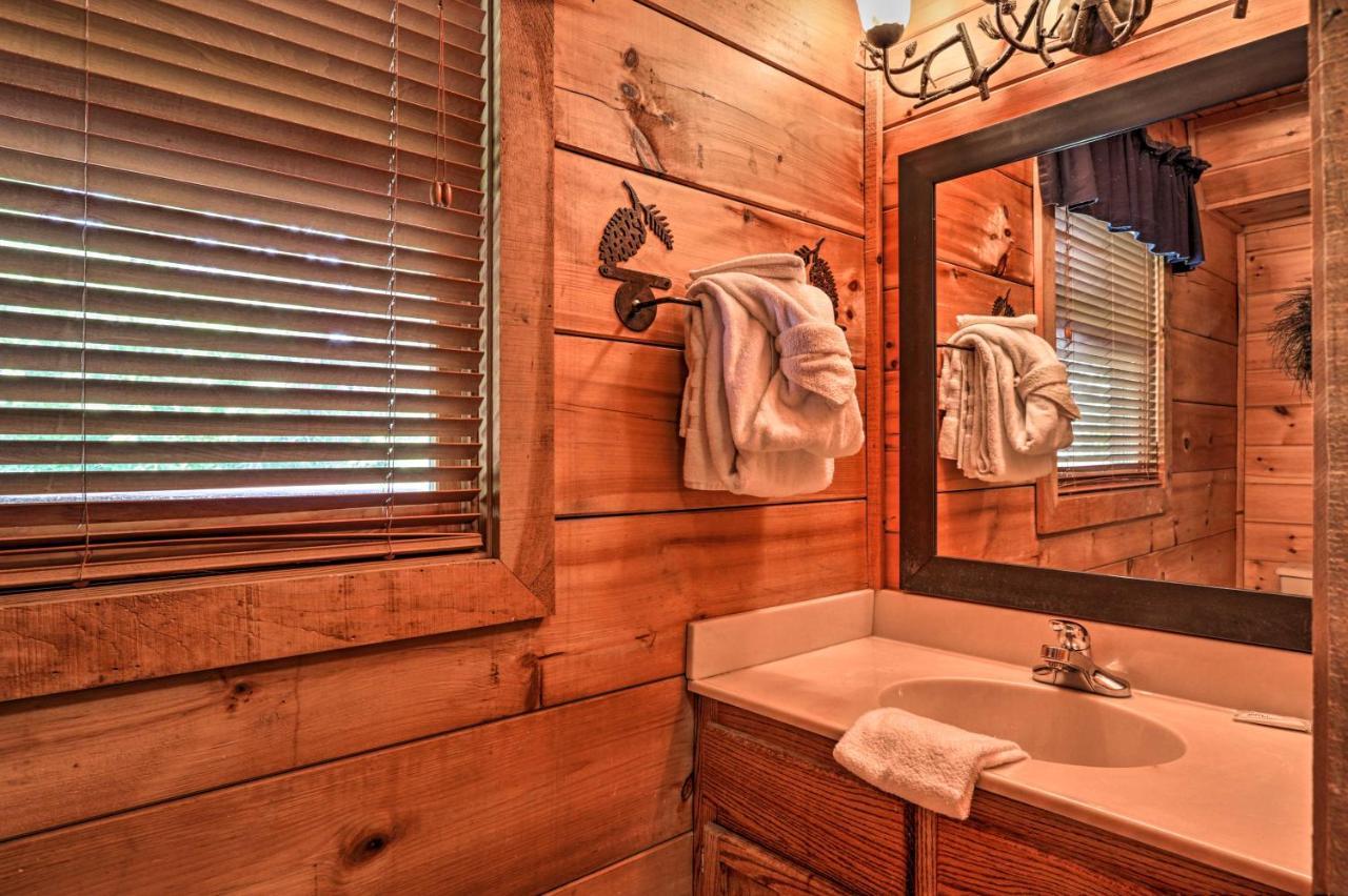 Pigeon Forge Getaway With Covered Patio And Hot Tub! ภายนอก รูปภาพ